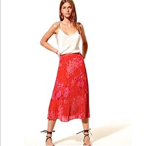 Aritzia Babaton red pleated skirt floral